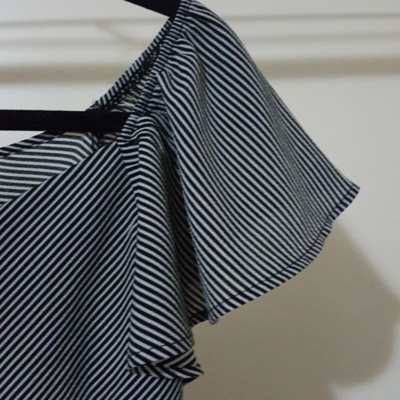 Top - Picture 3 of 5